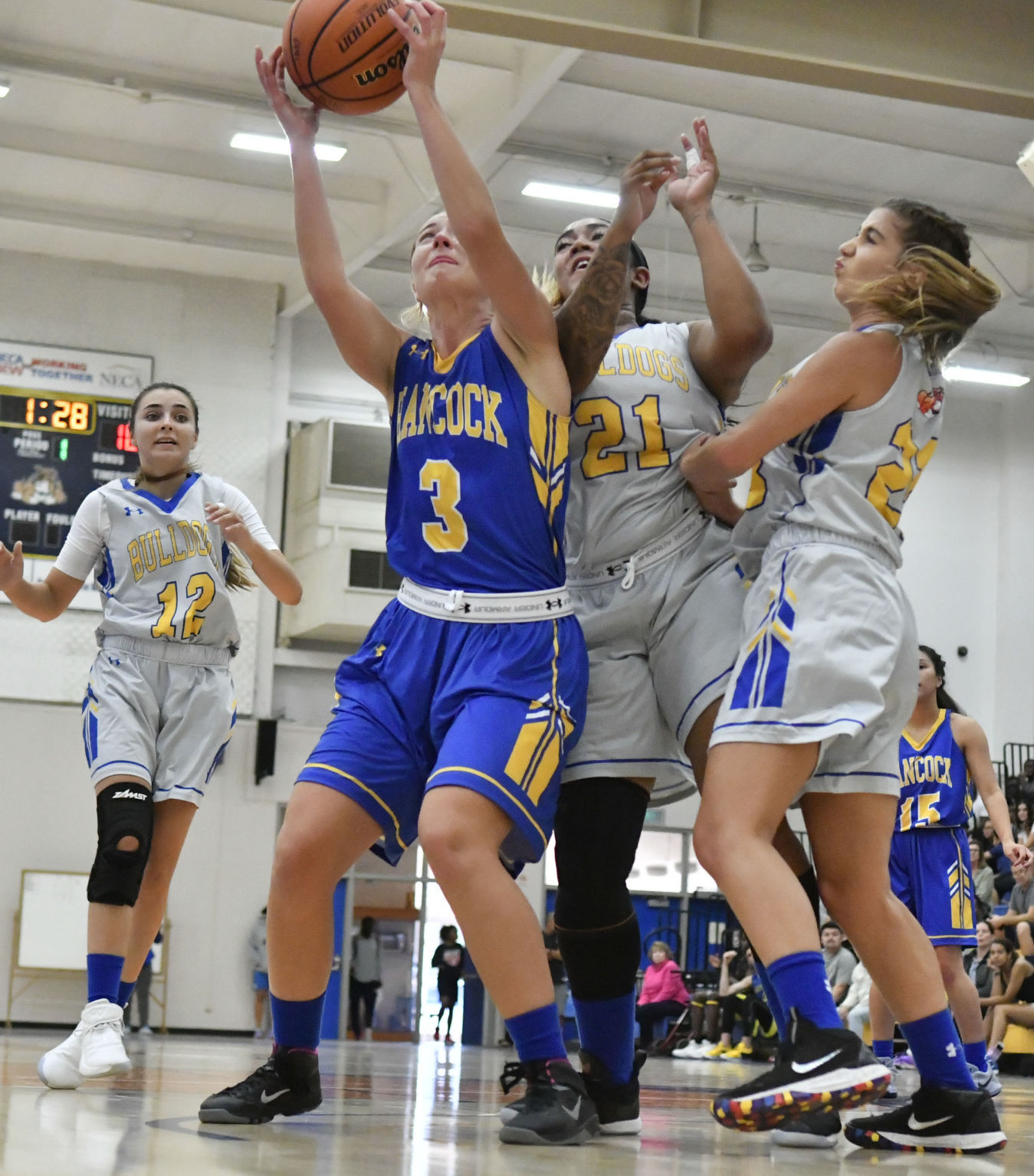 101718 Meet the Bulldogs 08.jpg